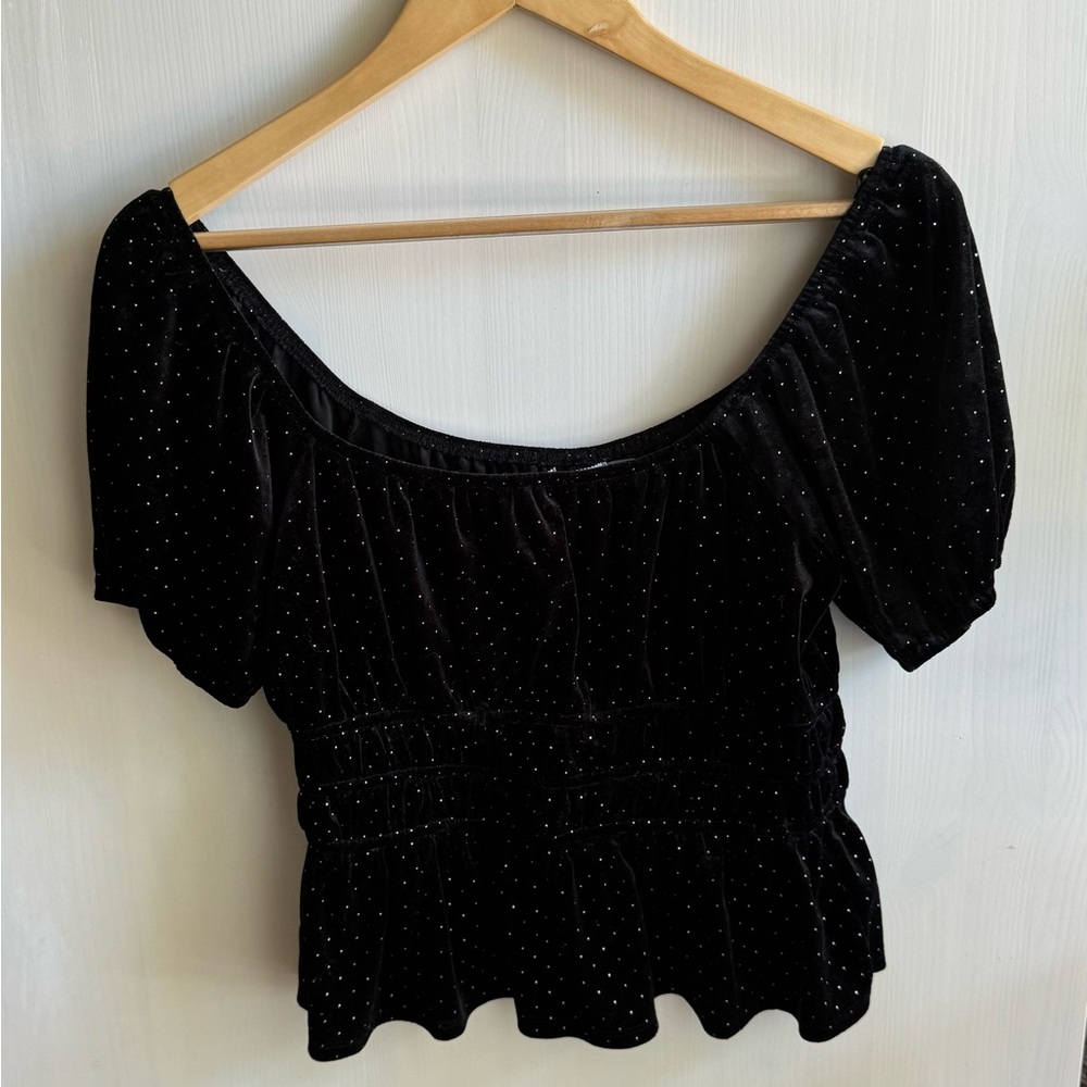 Peasant blouse, black velvet with small studs.